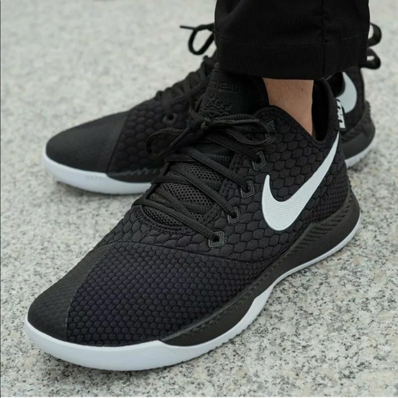 lebron witness 3 gray